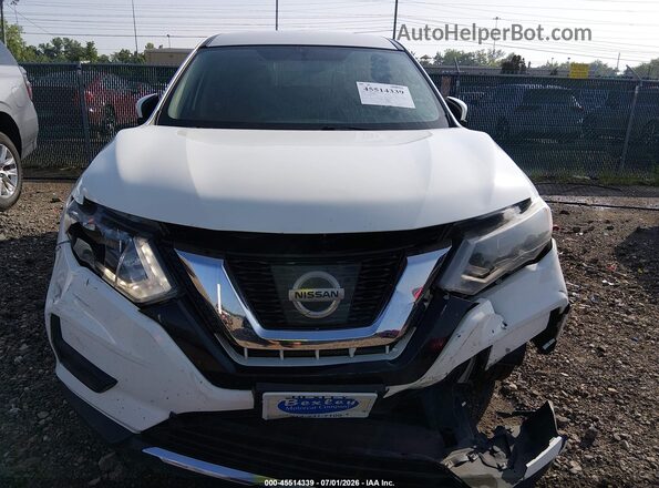 JN8AT2MV7HW026752 2017 NISSAN ROGUE White Вид задньої частини салону