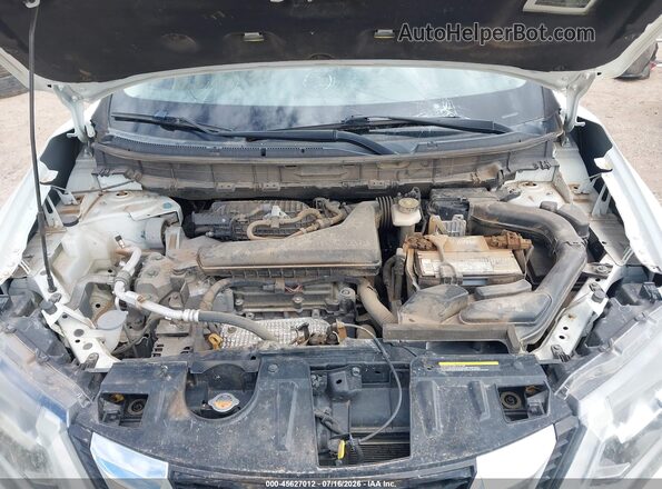 JN8AT2MV7HW270742 2017 NISSAN ROGUE White Rear view