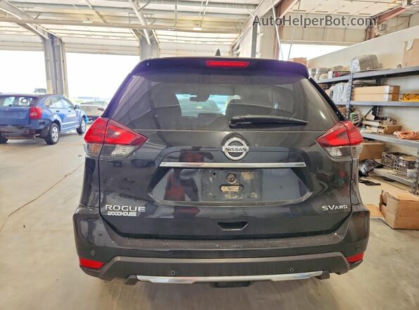 JN8AT2MV7LW100129 2020 NISSAN ROGUE Black Rear view