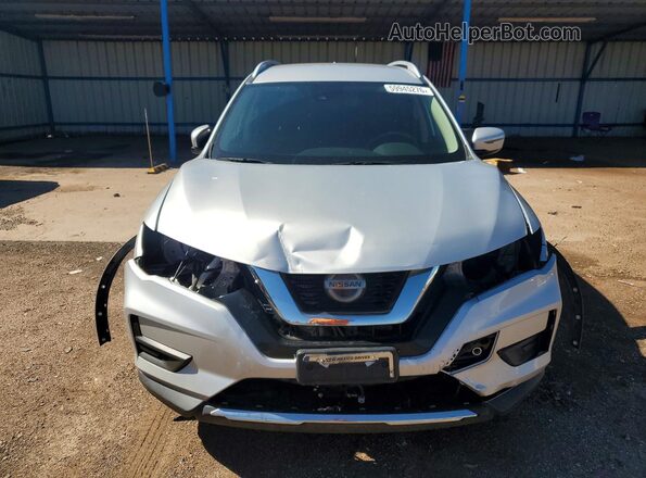 JN8AT2MV7LW120462 2020 NISSAN ROGUE Серебряный Вид спереди