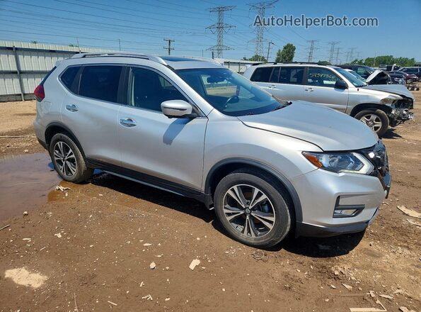 JN8AT2MV7LW120977 2020 NISSAN ROGUE Серебряный Передняя правая четверть