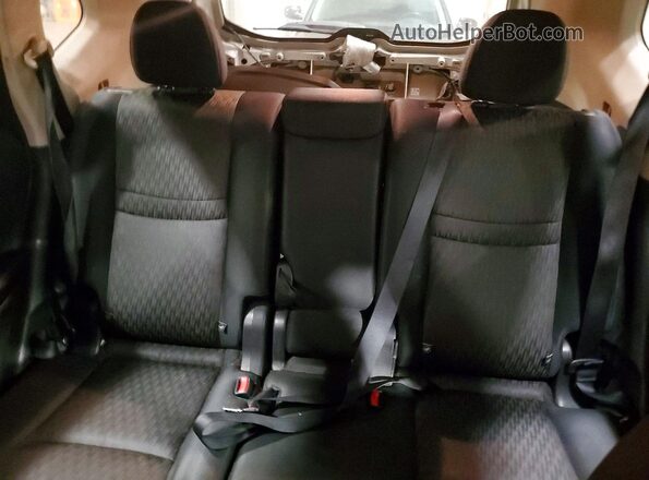 JN8AT2MV8HW003996 2017 NISSAN ROGUE Red Vista de los asientos traseros