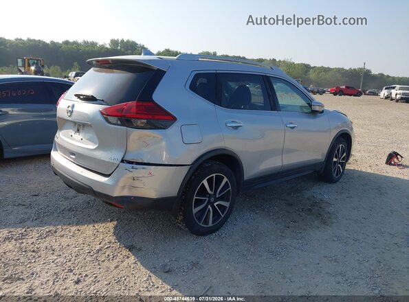 JN8AT2MV8HW258440 2017 NISSAN ROGUE Silver Հետևի աջ