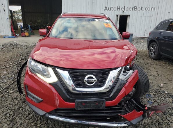 JN8AT2MV8HW267252 2017 NISSAN ROGUE Красный Вид спереди