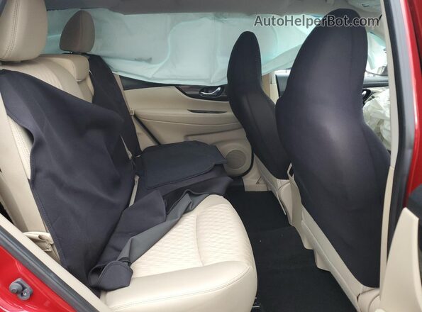 JN8AT2MV8HW267252 2017 NISSAN ROGUE Красный Вид задних сидений