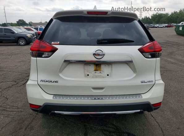 JN8AT2MV8HW270703 2017 NISSAN ROGUE White Вид ззаду