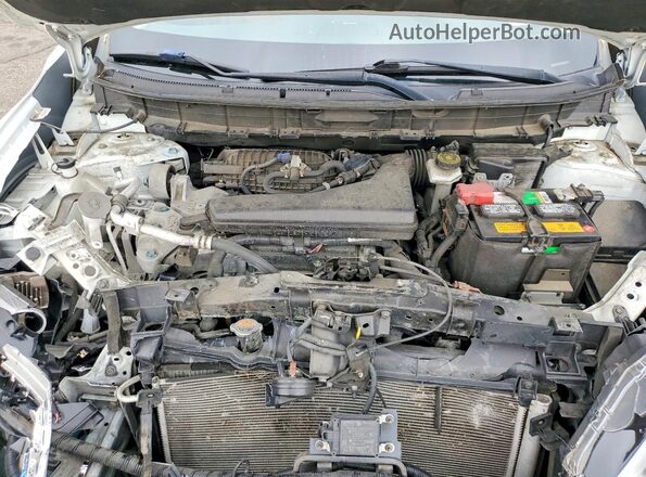 JN8AT2MV8HW270703 2017 NISSAN ROGUE White Вид підкапотного простору