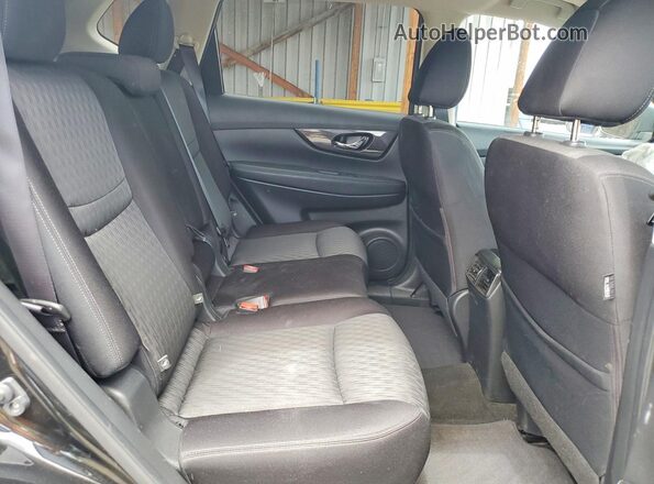 JN8AT2MV8JW328475 2018 NISSAN ROGUE Black Widok wnętrza z tyłu