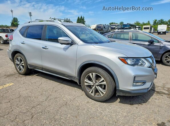 JN8AT2MV8KW398799 2019 NISSAN ROGUE Silver Delantero derecho