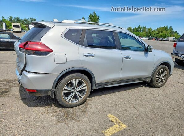JN8AT2MV8KW398799 2019 NISSAN ROGUE Silver Trasero derecho