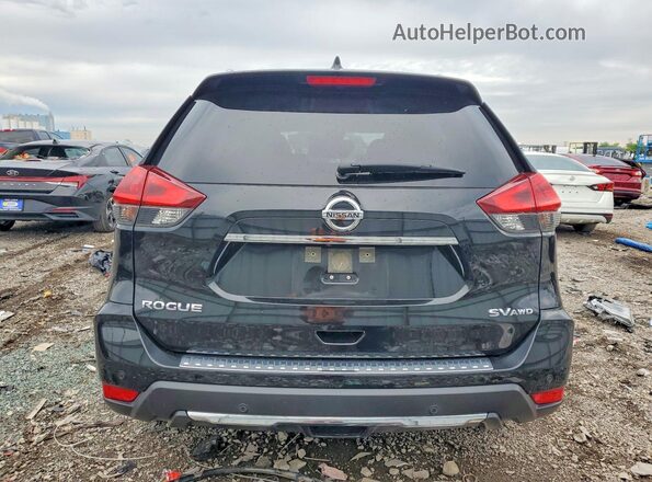 JN8AT2MV8LW105372 2020 NISSAN ROGUE Черный Вид сзади