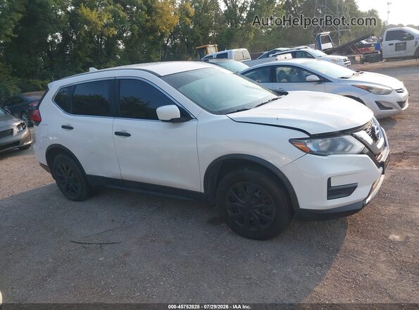 JN8AT2MVXHW014384 2017 NISSAN ROGUE Белый Вид задней части салона