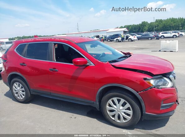 JN8AT2MVXHW254227 2017 NISSAN ROGUE Красный Вид задней части салона