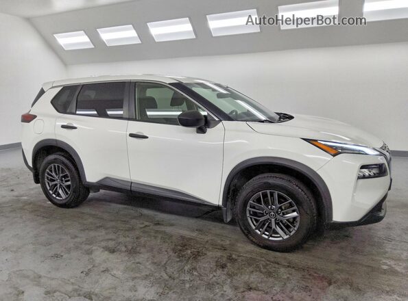 JN8AT3AA0MW016145 2021 NISSAN ROGUE Белый Передняя правая четверть