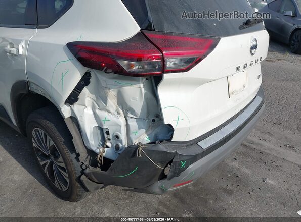 JN8AT3BA3MW014467 2021 NISSAN ROGUE White Widok z przodu