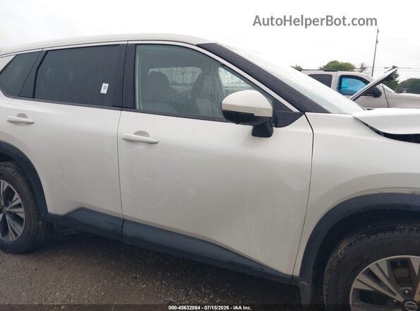 JN8AT3BA7MW021373 2021 NISSAN ROGUE White Widok wnętrza z tyłu