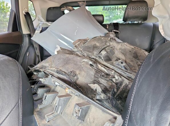 JN8AT3CB4MW203314 2021 NISSAN ROGUE Gray Vista de los asientos traseros