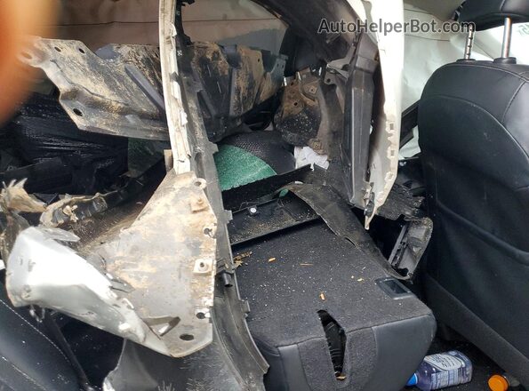 JN8AT3DCXMW103516 2021 NISSAN ROGUE White Вид задньої частини салону