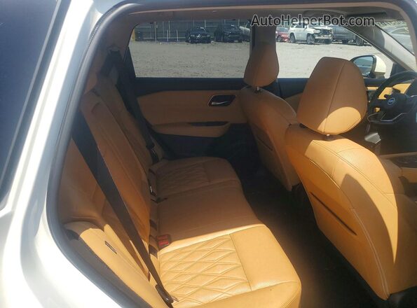 JN8AT3DD9MW319446 2021 NISSAN ROGUE White Vista interior trasera