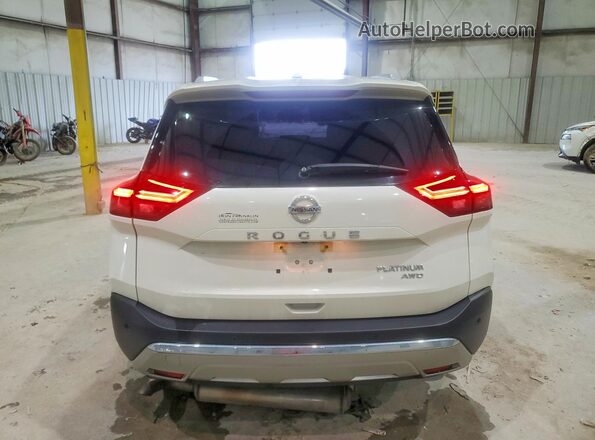 JN8AT3DDXMW310660 2021 NISSAN ROGUE White Вид ззаду