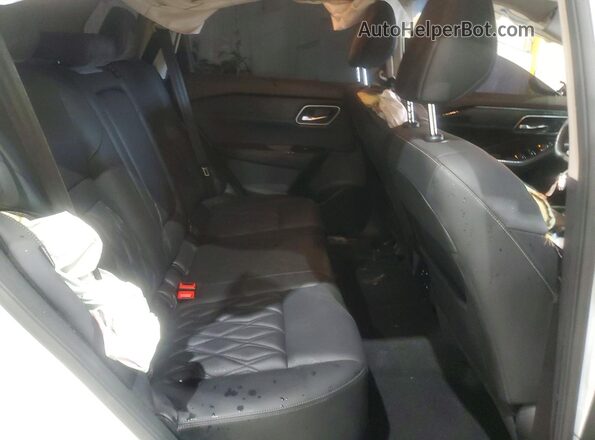 JN8AT3DDXMW310660 2021 NISSAN ROGUE White Вид задньої частини салону