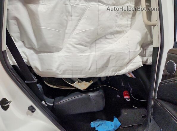 JN8AY2DB0P9837412 2023 NISSAN ARMADA White უკანა სალონის ხედი