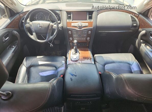 JN8AY2NDXH9004685 2017 NISSAN ARMADA Серебряный Вид панели приборов