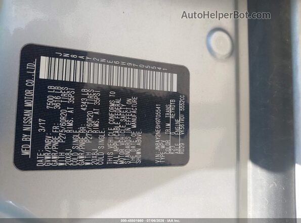 JN8AY2NE6H9705541 2017 NISSAN ARMADA Silver Widok komory silnika