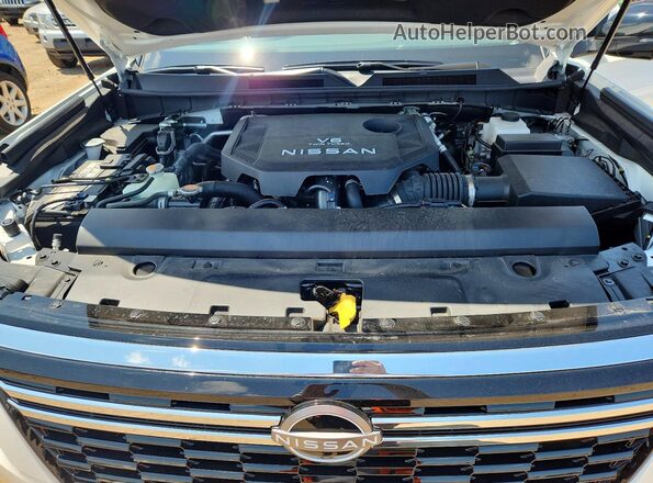 JN8AY3EB9S9101839 2025 NISSAN ARMADA White Widok komory silnika