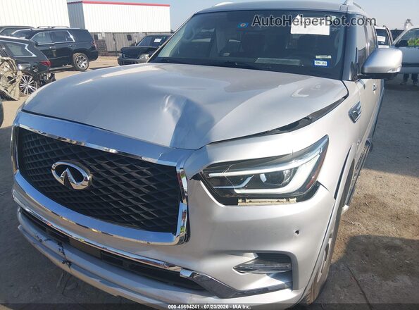 JN8AZ2ND4J9840267 2018 INFINITI QX80 Silver Widok z przodu