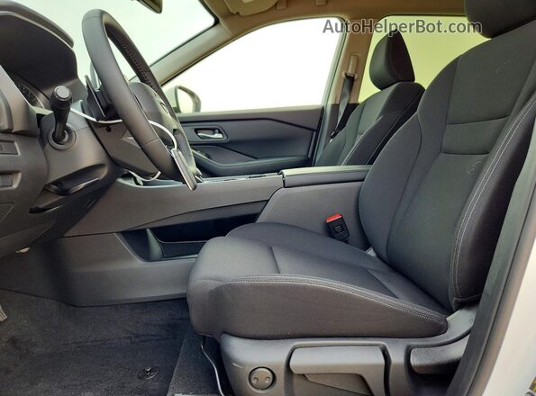 JN8BT3AB5TW091709 2026 NISSAN ROGUE Белый Вид салона спереди