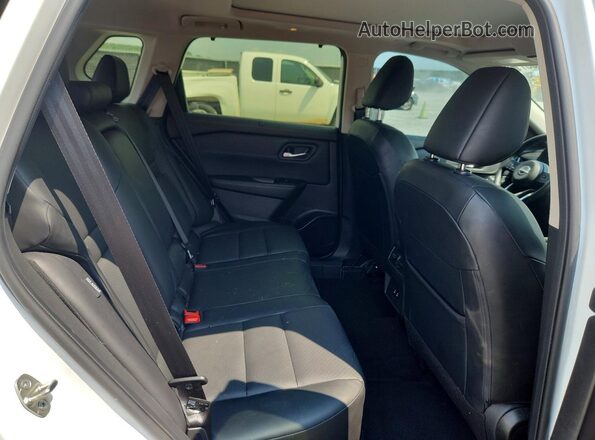 JN8BT3BA0RW357104 2024 NISSAN ROGUE Белый Вид задних сидений