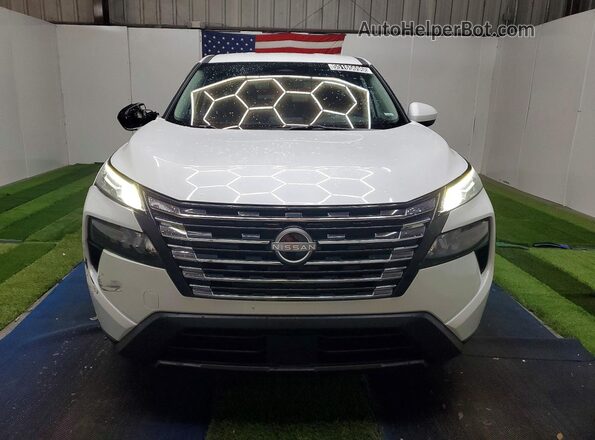 JN8BT3BA1SW009396 2025 NISSAN ROGUE White Widok z przodu