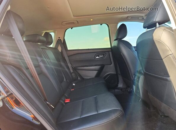 JN8BT3BA3PW008189 2023 NISSAN ROGUE Черный Вид задней части салона