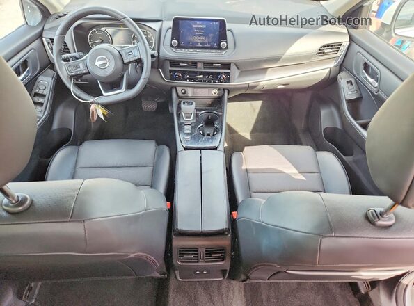 JN8BT3BA3RW351376 2024 NISSAN ROGUE White Вид панелі приладів