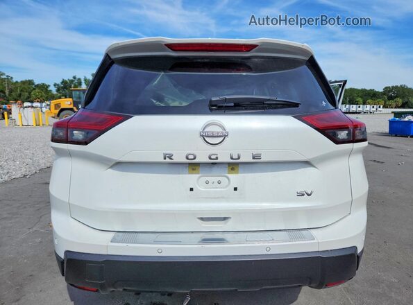 JN8BT3BA3RW351376 2024 NISSAN ROGUE White Вид ззаду