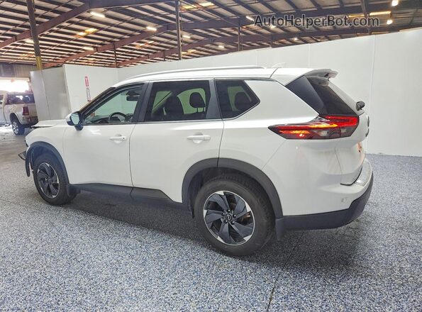 JN8BT3BA4SW005956 2025 NISSAN ROGUE White Trasero izquierdo