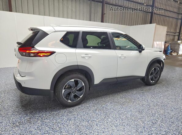 JN8BT3BA4SW005956 2025 NISSAN ROGUE White Trasero derecho