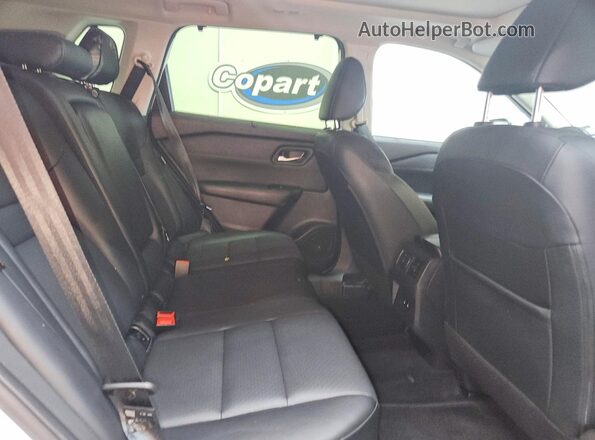 JN8BT3BA4SW005956 2025 NISSAN ROGUE White Vista interior trasera