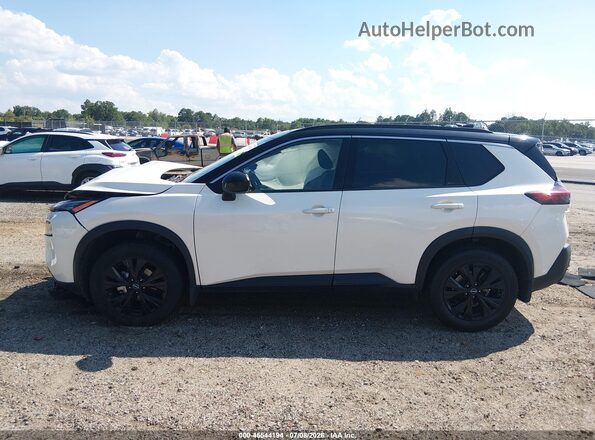 JN8BT3BA5PW006881 2023 NISSAN ROGUE White 360 interior view