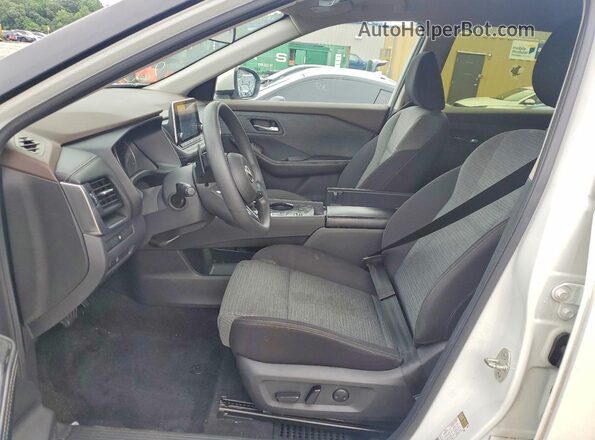 JN8BT3BA5PW435566 2023 NISSAN ROGUE White Vista interior delantera