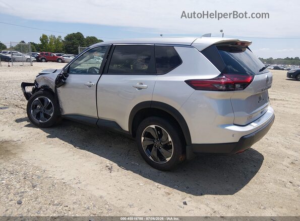 JN8BT3BA8RW354354 2024 NISSAN ROGUE Серебряный Задняя левая четверть