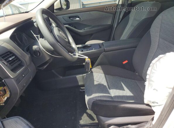 JN8BT3BA9PW421248 2023 NISSAN ROGUE White Widok wnętrza z przodu