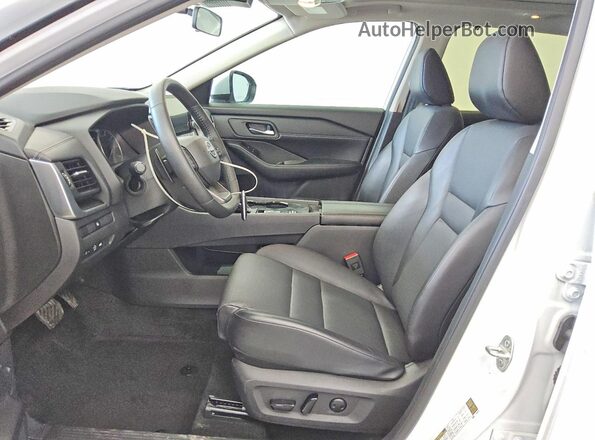 JN8BT3BA9SW011834 2025 NISSAN ROGUE White Vista interior delantera