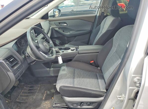 JN8BT3BB0PW356864 2023 NISSAN ROGUE Silver Вид салону спереду