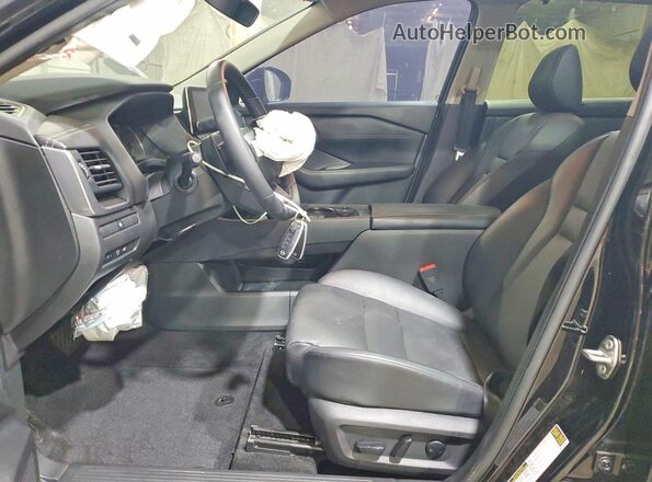 JN8BT3BB1SW140448 2025 NISSAN ROGUE Черный Вид салона спереди