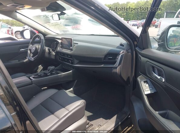 JN8BT3BB3RW287784 2024 NISSAN ROGUE Черный Вид салона спереди
