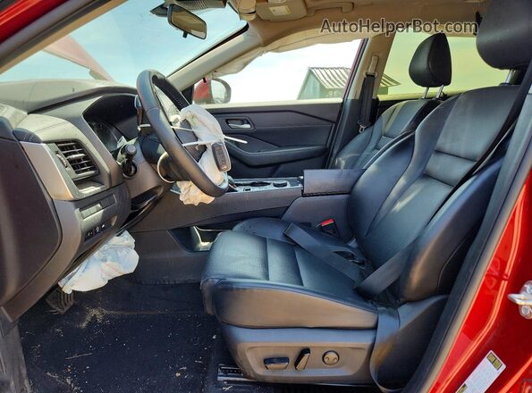 JN8BT3BB5RW174497 2024 NISSAN ROGUE Red წინა სალონის ხედი