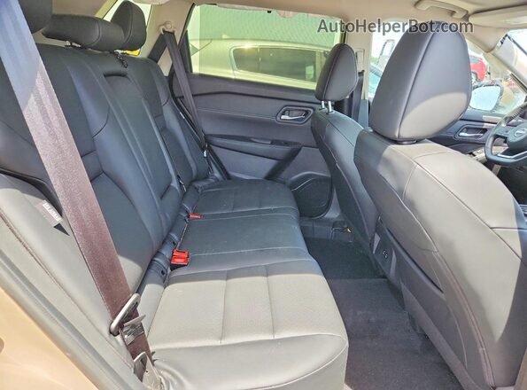 JN8BT3BB8RW286503 2024 NISSAN ROGUE Brown Rear interior view