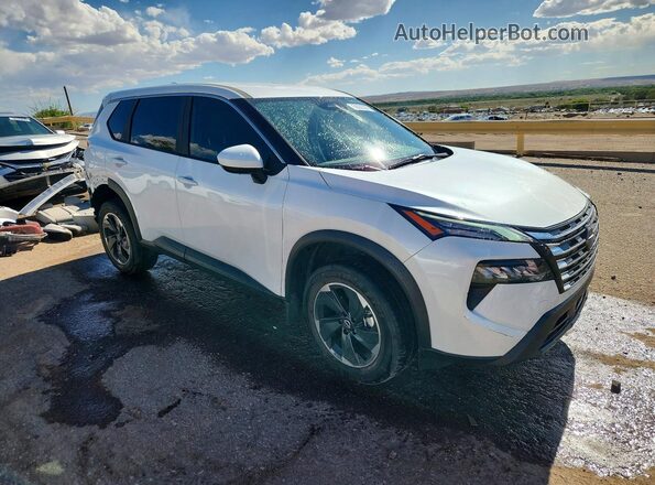 JN8BT3BB9SW413068 2025 NISSAN ROGUE White Delantero derecho